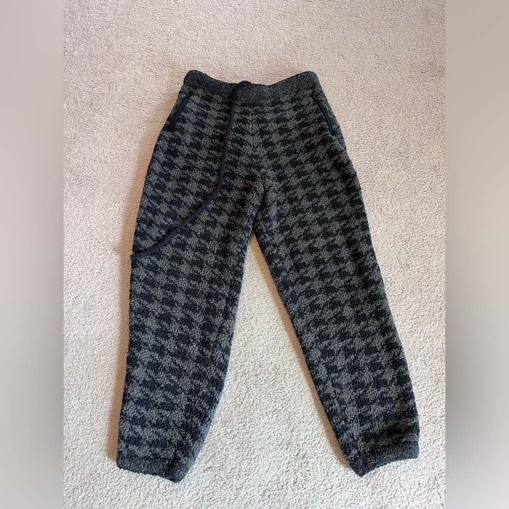 Skims jogger pants